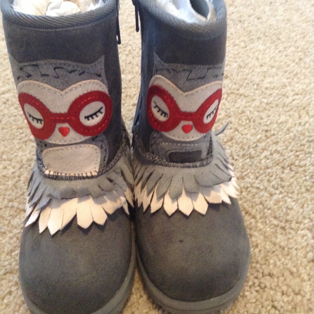 Grey and White Owl Boots Toddler Girl 9c